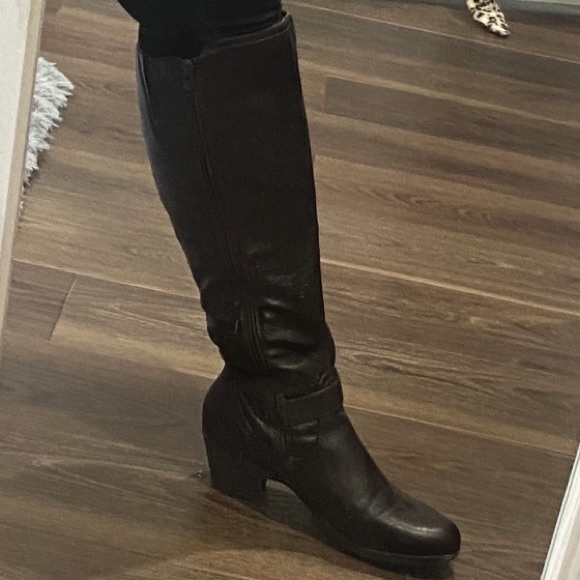 Brown knee high boots size 7.5 - Picture 7 of 7